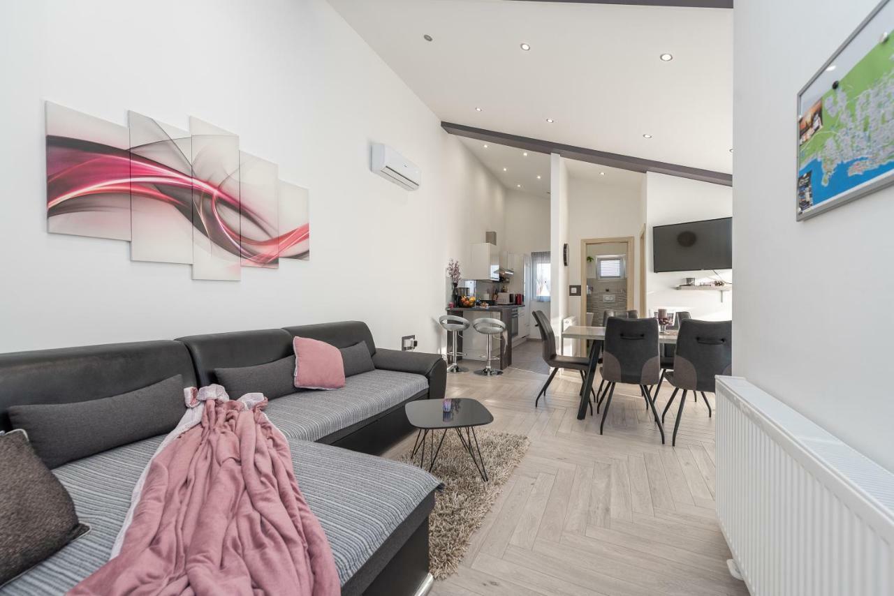 Apartments Luky Zára Kültér fotó