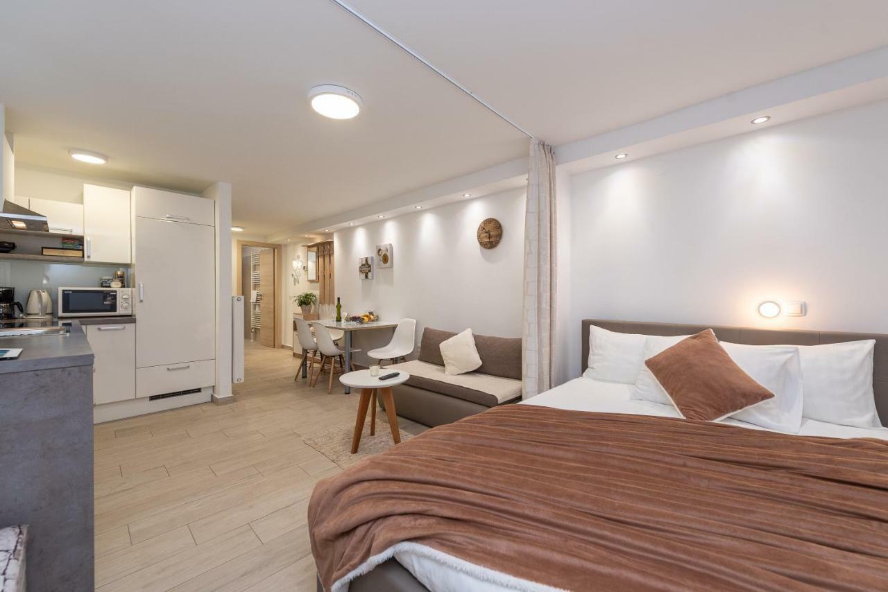 Apartments Luky Zára Kültér fotó