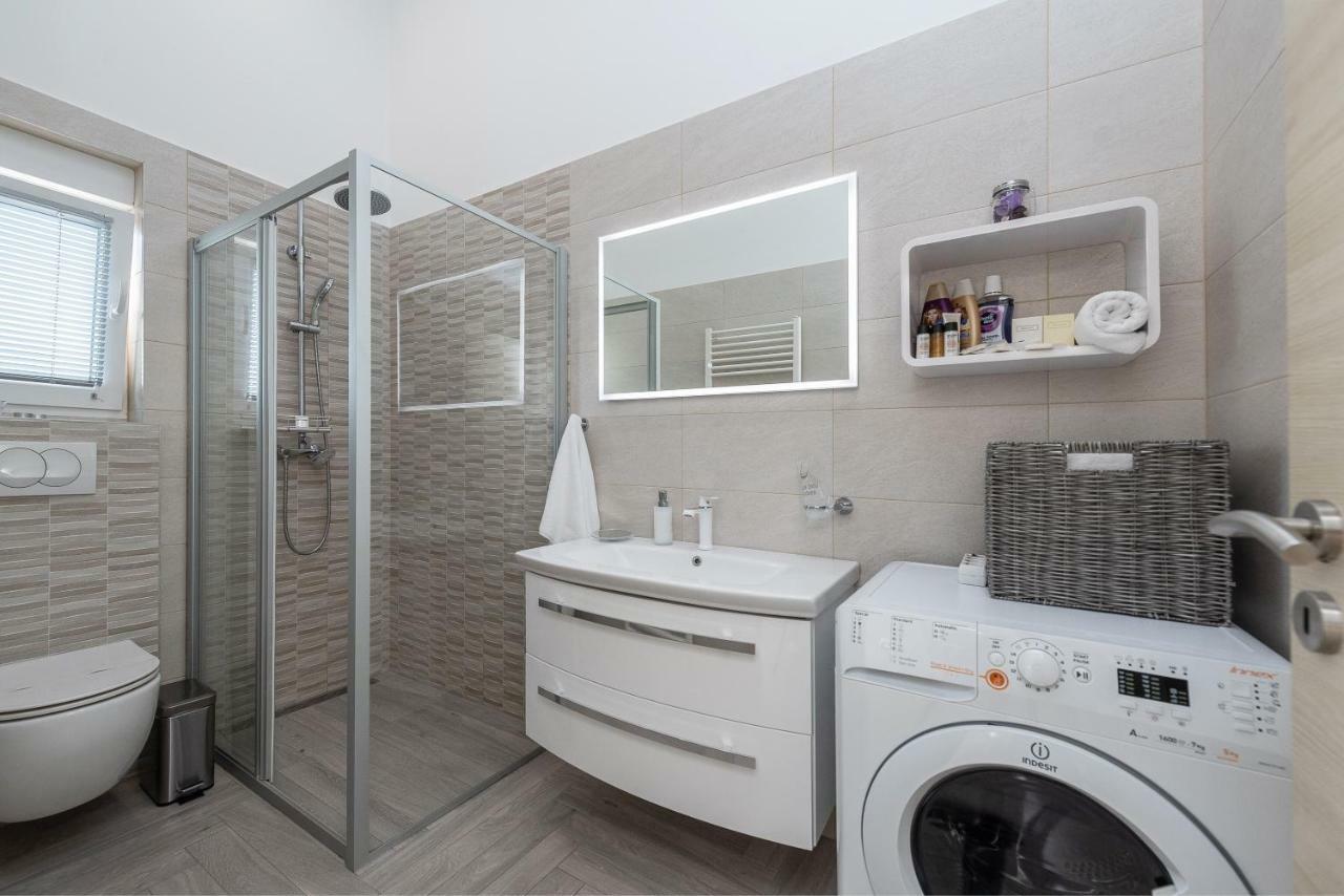 Apartments Luky Zára Kültér fotó